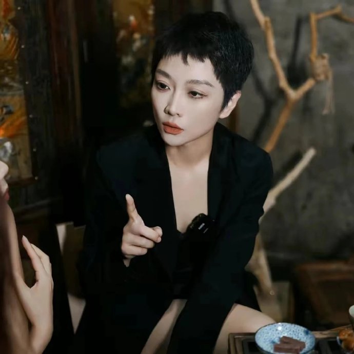 短视频内容引争议，百度副总裁璩静清空个人抖音账号