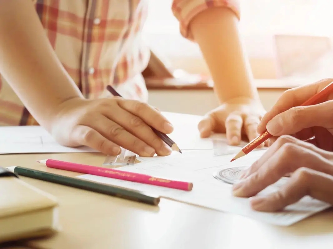 4亿蓝领，把这家企业捧上纳斯达克