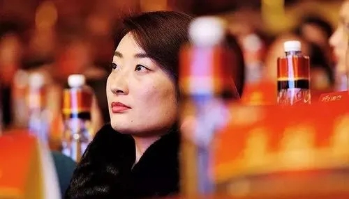 宗庆后离世145天，宗馥莉接班生变