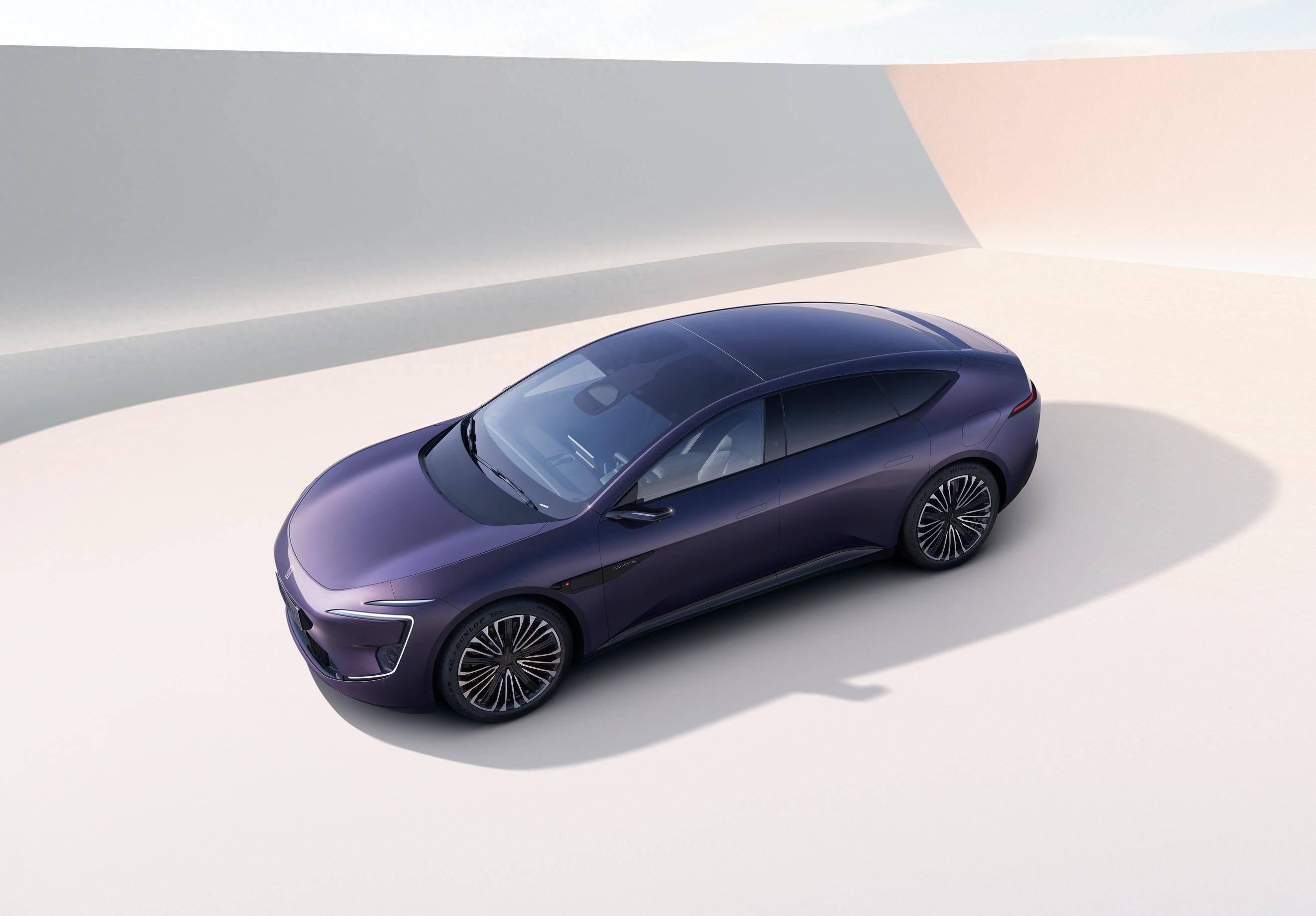 最豪“二代”，要一口气融100亿