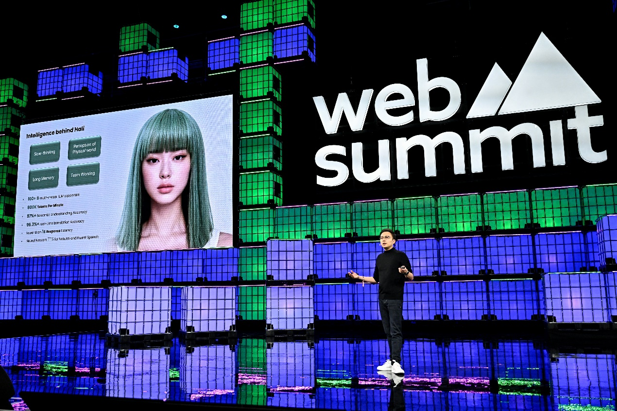 特斯联艾渝受邀出席WebSummit:亟需通用智能体统筹所有智能体协作