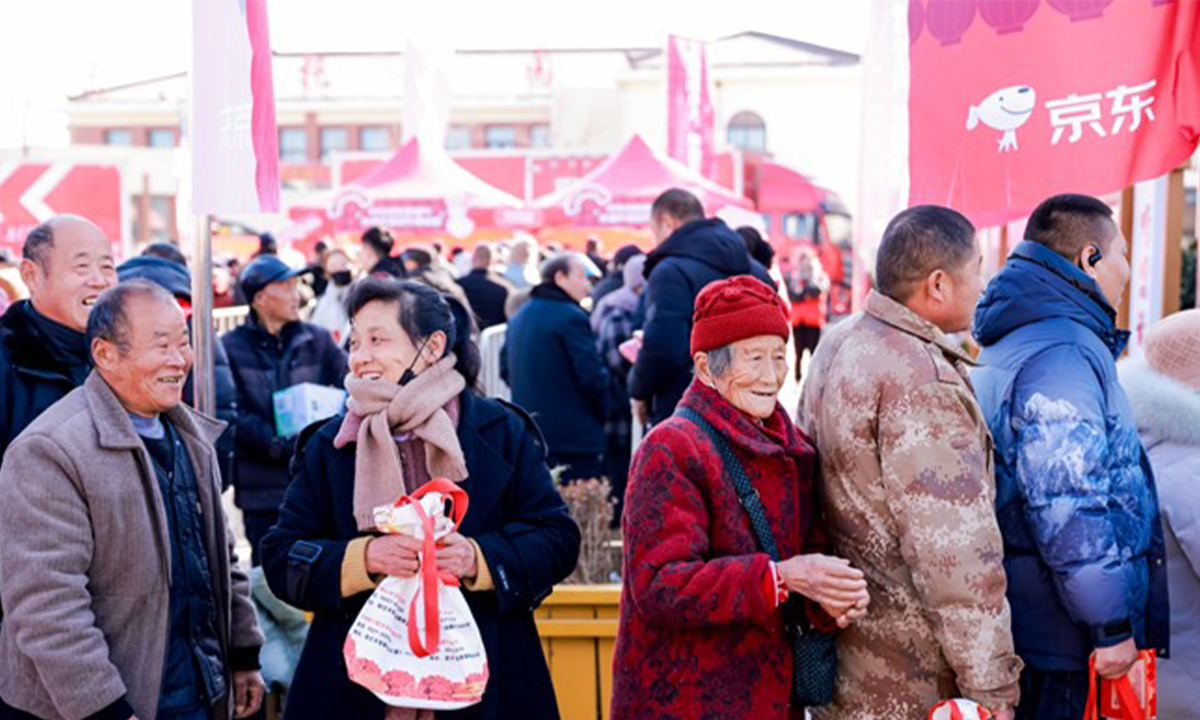 刘强东给宿迁老家送年货村支书：发出去的现金和年货价值已超3000万