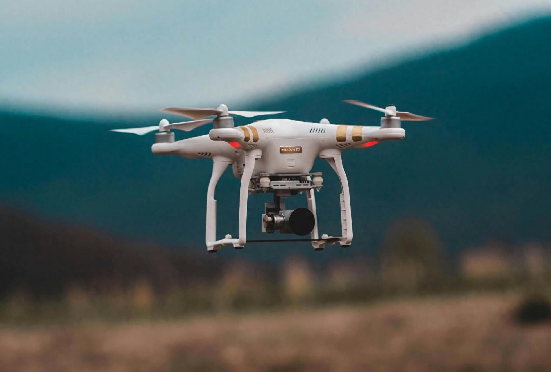 2024年中国无人机飞行时长激增15%，低空经济展翅高飞