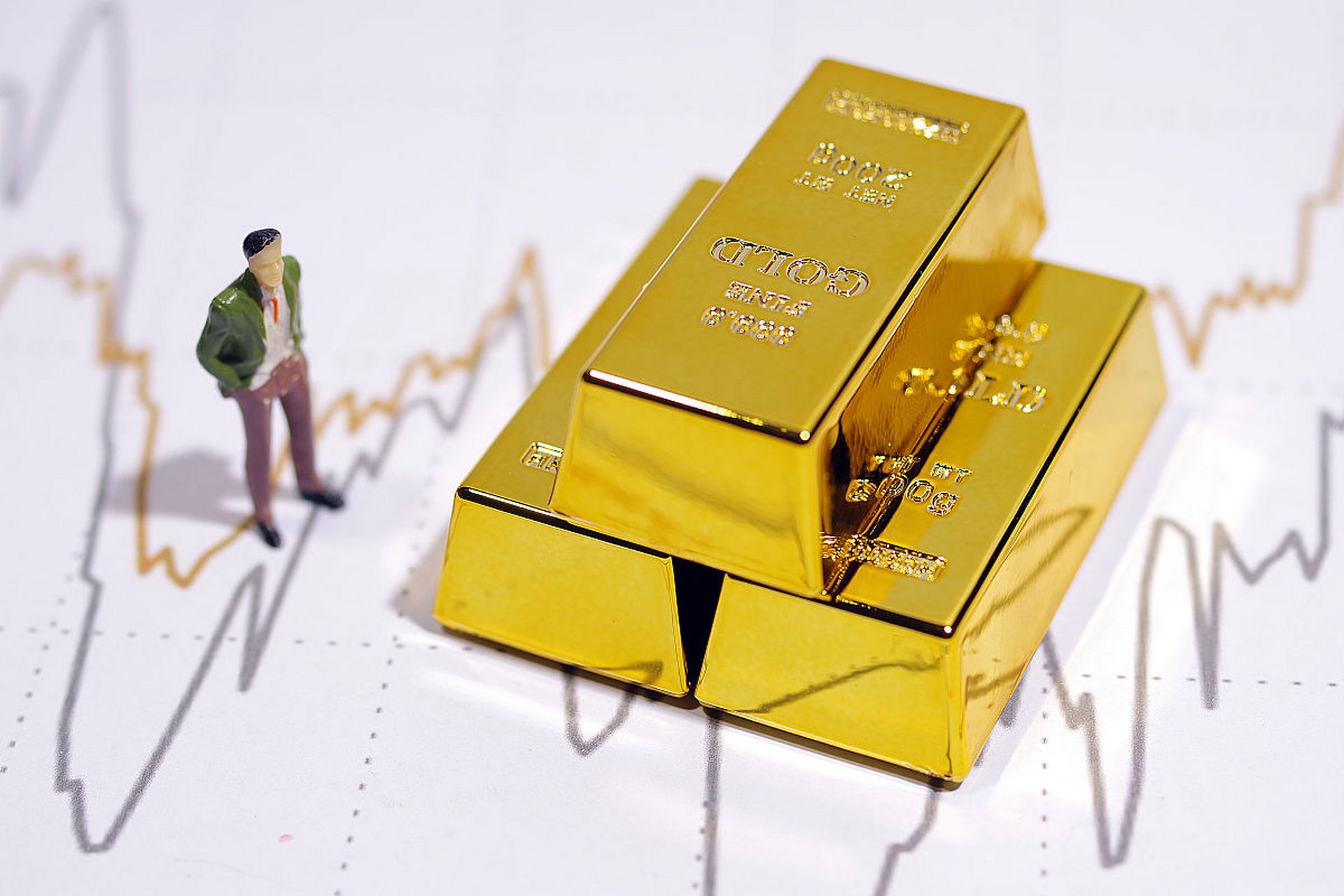 金价暴涨，“肥”了老铺