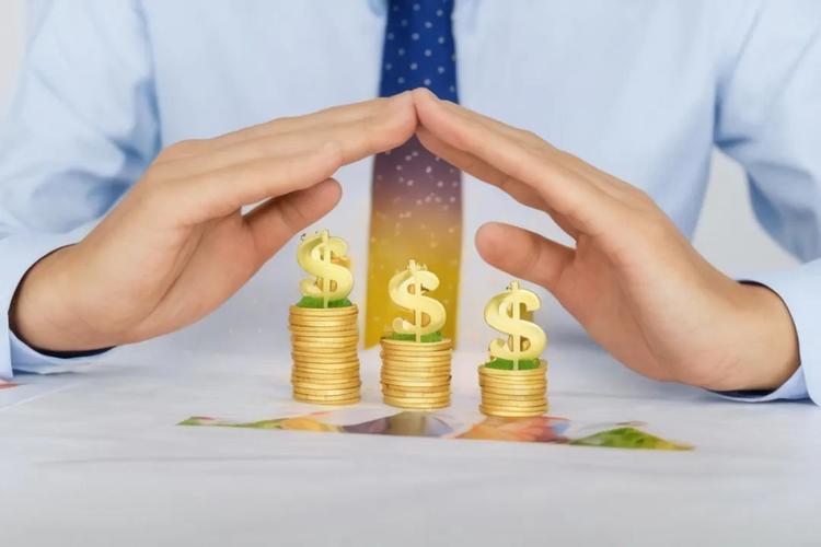 大成基金邹建旗下基金规模骤降，在管产品相互抄作业引质疑