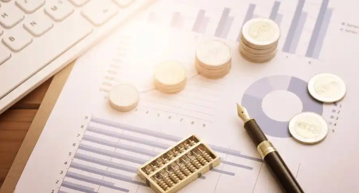 梁文锋急招CFO，要融资了？