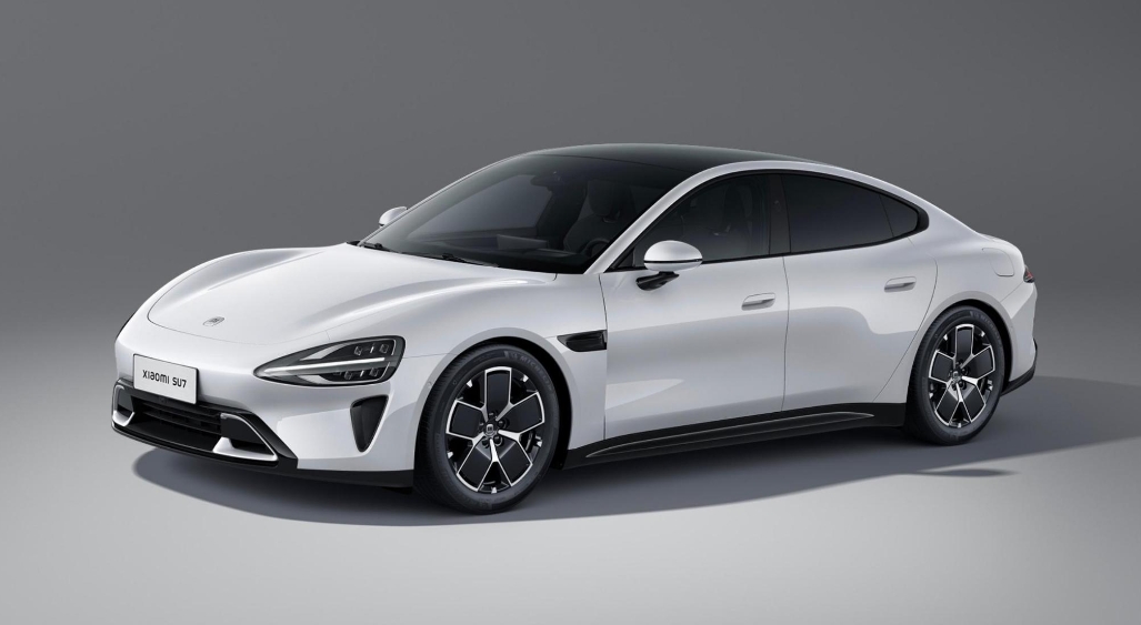 小米公布SU7高速上碰撞爆燃事件详情