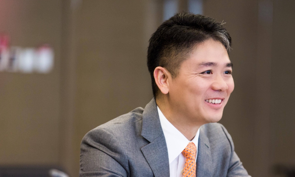 刘强东一线坐镇，京东交“新卷”