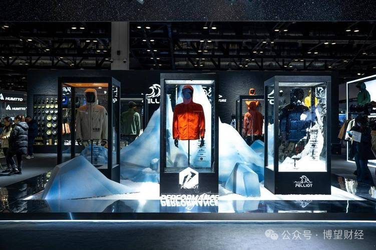 “始祖鸟平替”伯希和赴港IPO：毛利率近60%，高度依赖线上渠道，研发费率逐年下降