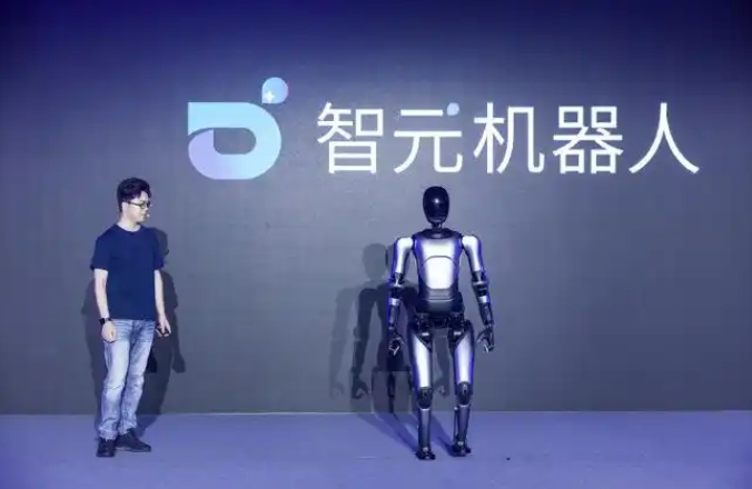 腾讯入股俩月后，智元机器人再获京东、上海具身智能基金新投资