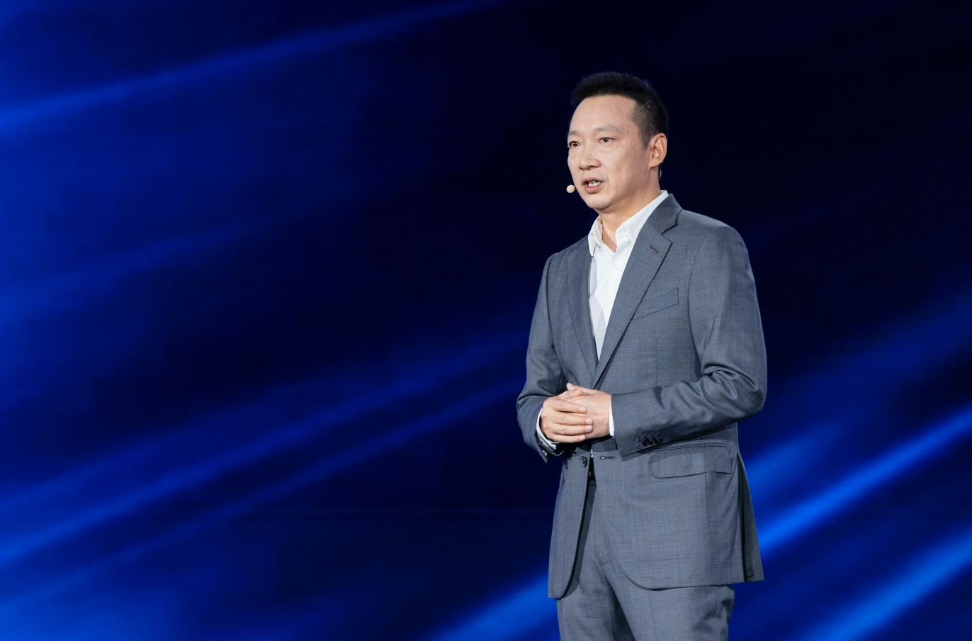 从OS到AIOS:荣耀MagicOS10定义AIOS新时代