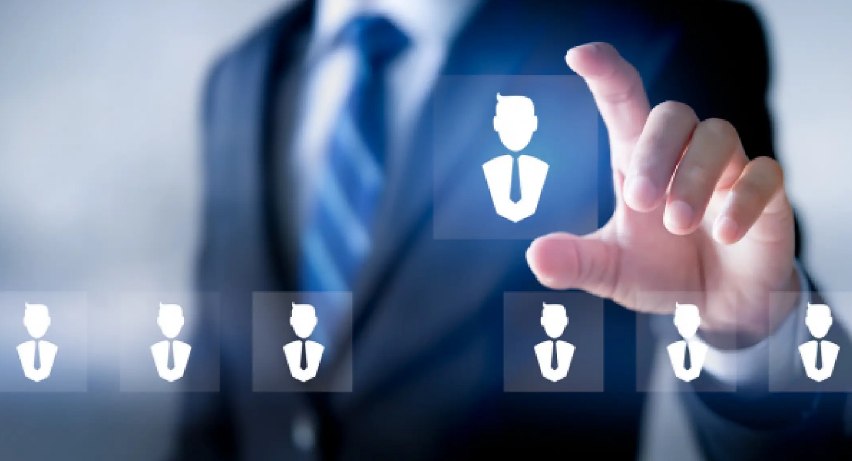 东方甄选，迎来新掌舵人