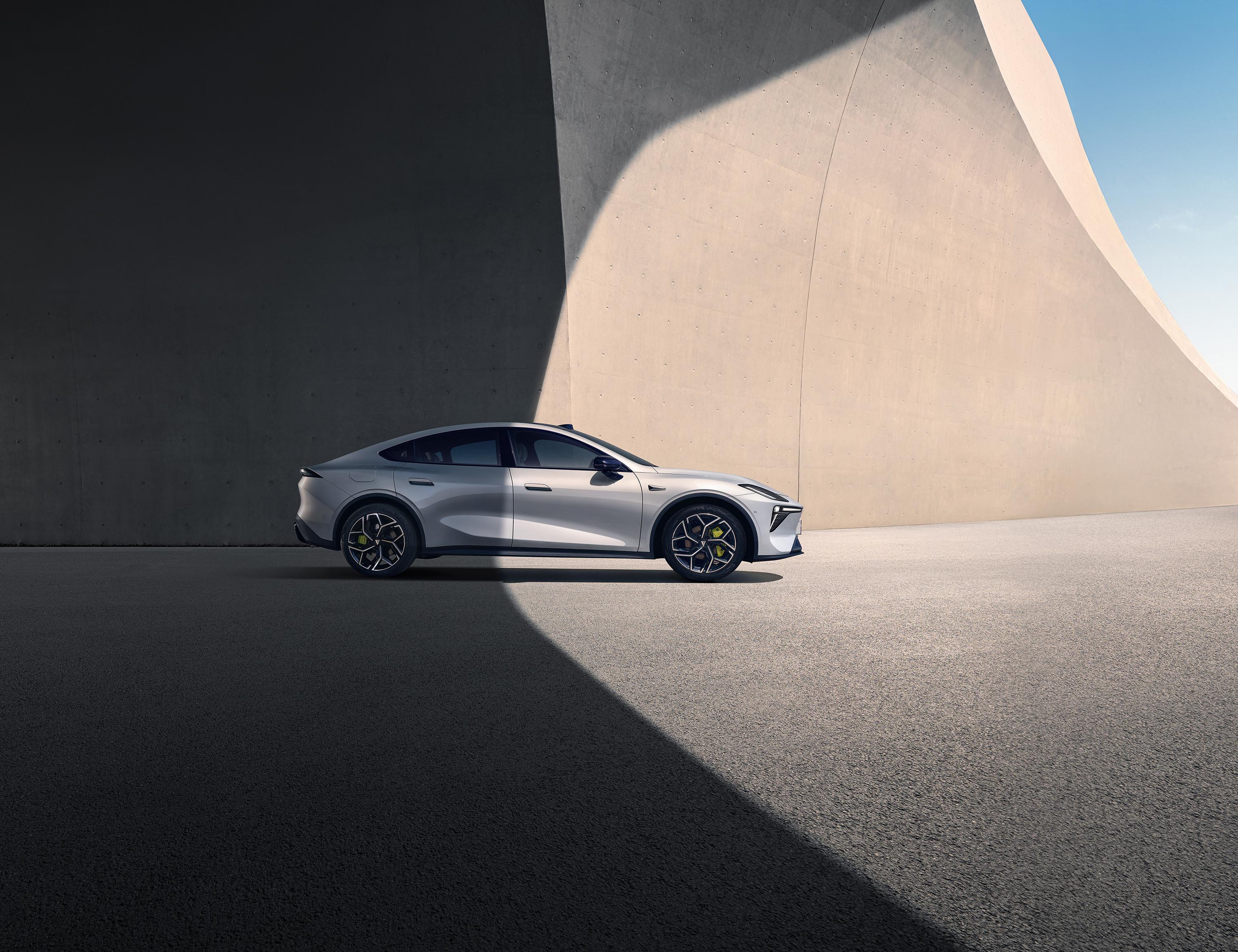 全球累计交付突破70万辆，长安深蓝汽车完成C轮融资