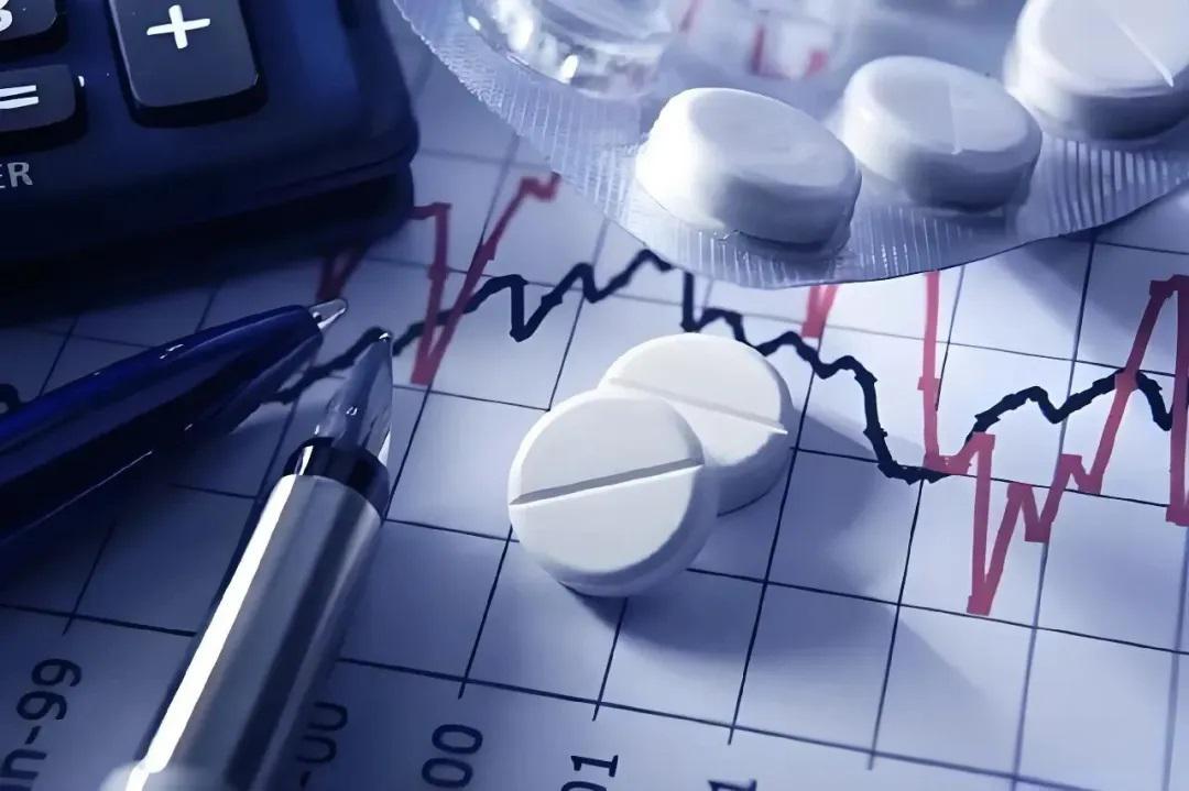 近一年回报为负，申万菱信、前海开源、创金合信三只药基为何落伍？