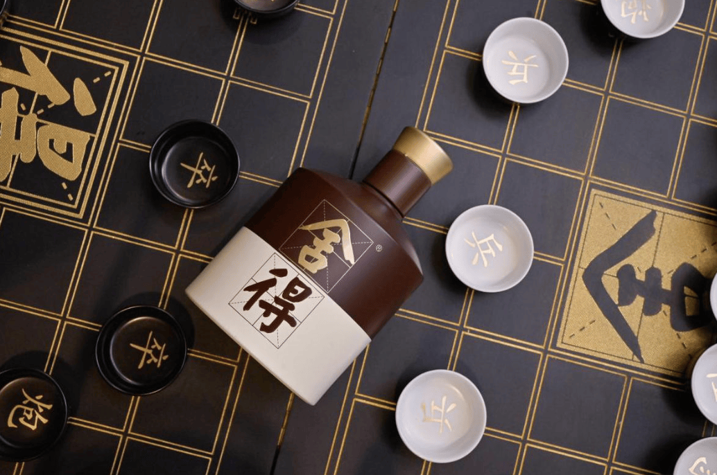 经销商大撤退、营利双降，舍得酒业能否“破局”？