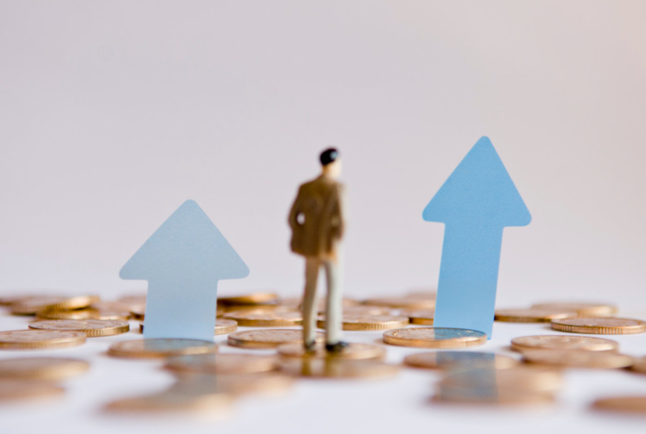 年薪240万，香港抢人了