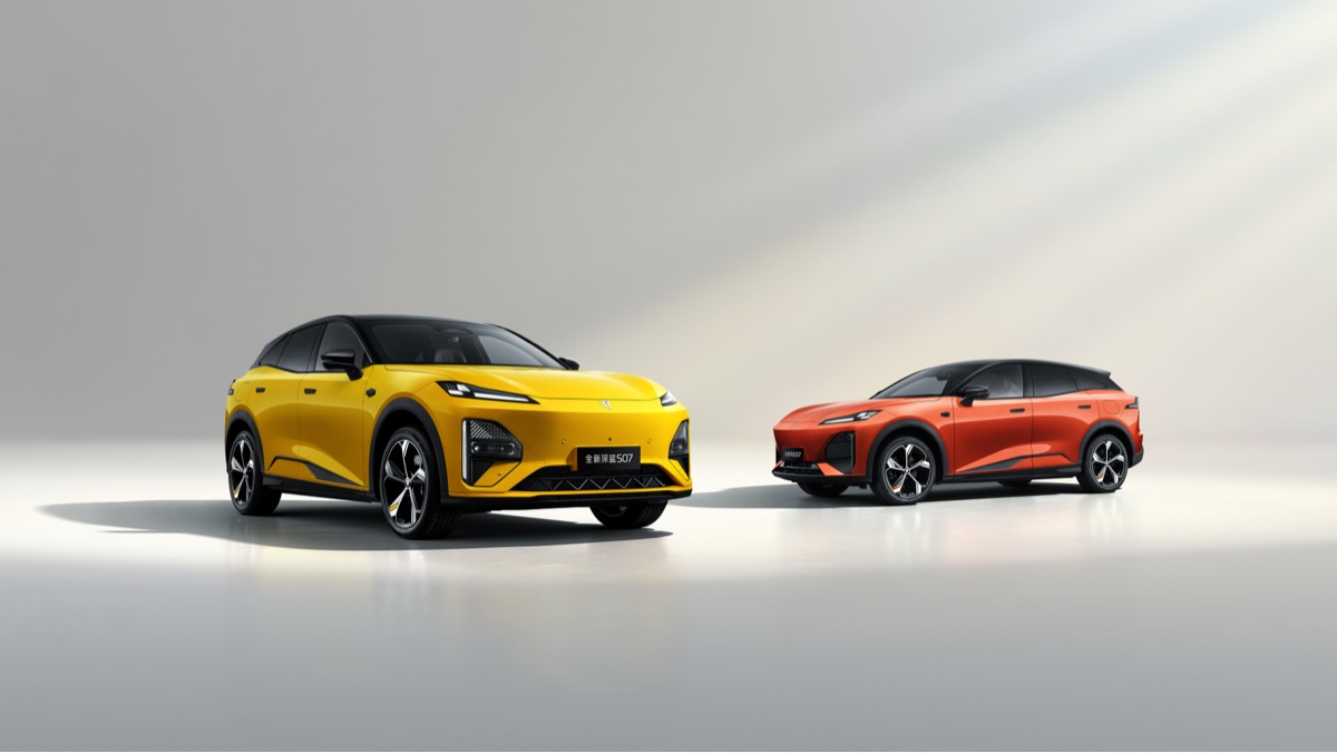 深蓝S07重构中国汽车价值逻辑，15万级解锁华为全栈智驾