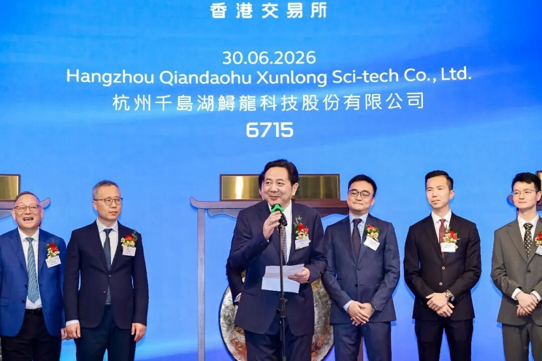 鱼子酱港股敲钟!一文看懂中国鱼子酱产业的双引擎格局